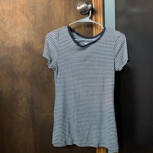 Old Navy Women’s Navy + White Striped Tee